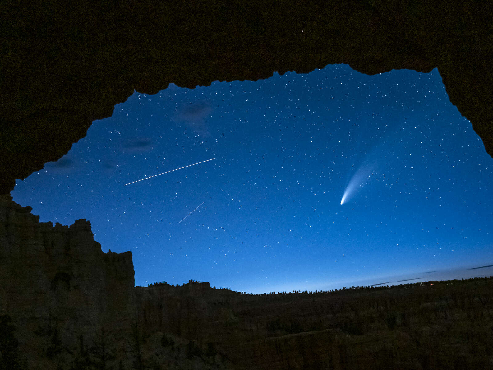 Comet Chasing in Utah's Canyon Country | OM SYSTEM